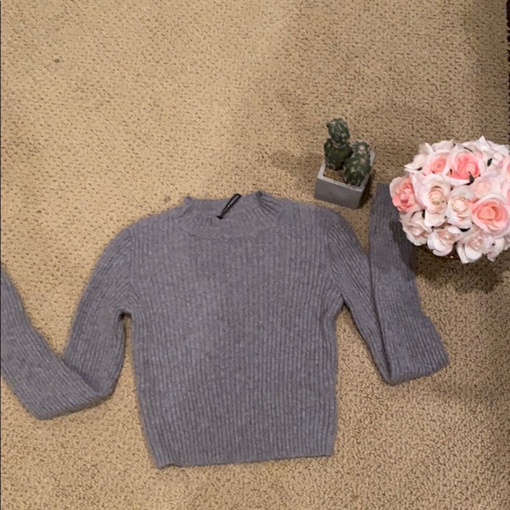 Brandy Melville gray sweater